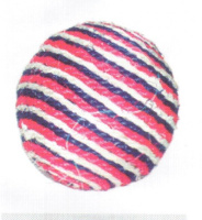 Триол Игрушка Шарик когтеточка для кошек, красно-сине-белый