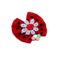 Бантик [пара] красный в черн. горошек с бел. цветком + бусинки 2-22-010