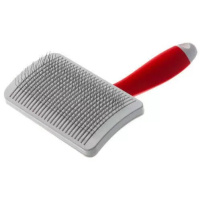 Пуходёрка ZooOne РЕД с активным кордом самоочищающаяся средняя 62462M