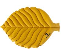 Лежанка Mr.Kranch для собак Листочек средняя двусторонняя с имитацией кожи, размер 90х65х5см, охра