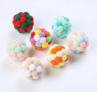 Игрушка для кошек Мягкий мячик погремушка с тихим приятным звуком цвет в ассортименте